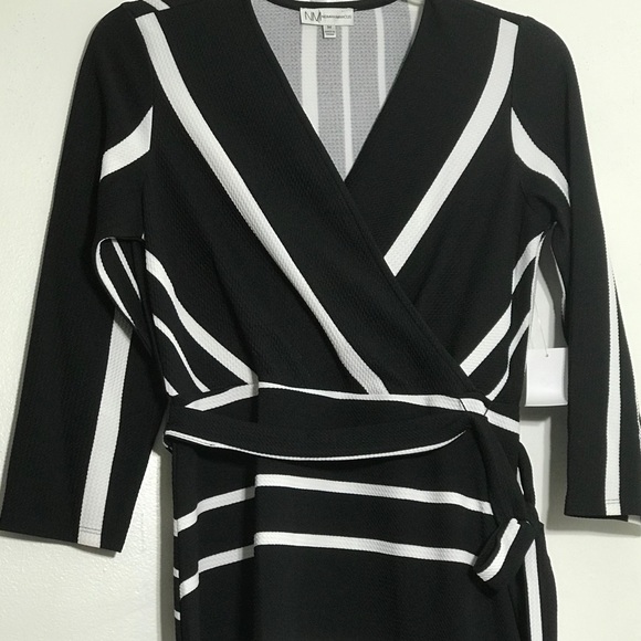 Neiman Marcus Black and White Dress with Tie Belt Size M - Picture 4 of 5